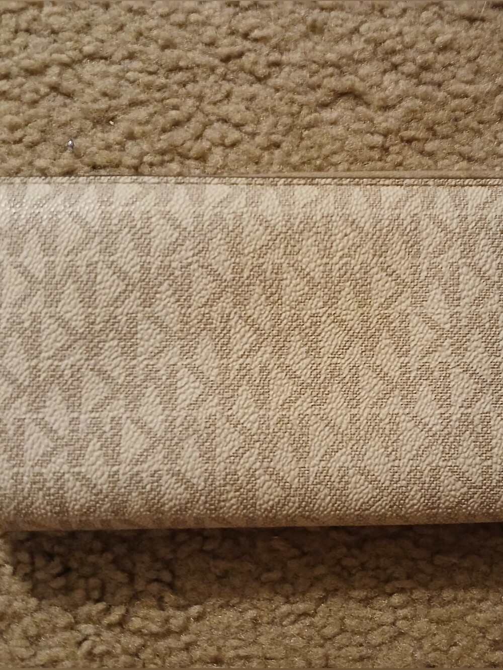 Michael Kors Beige Logo Zip Wallet - Picture 2 of 4
